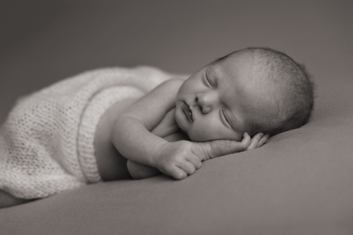 Newborn shoot babygirl, Kapellen, België